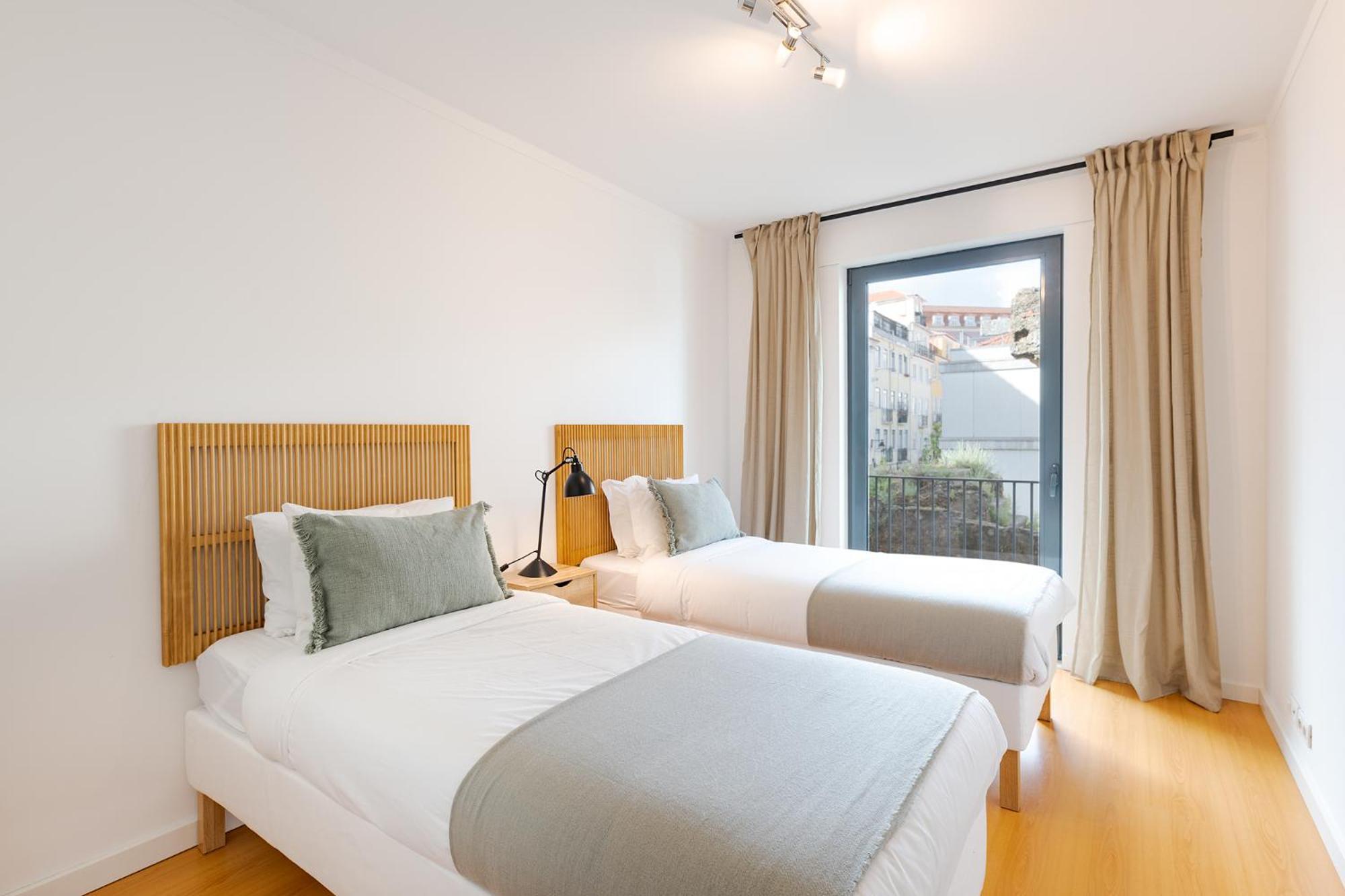 Penthouse For The Lovers - Parking & Views *