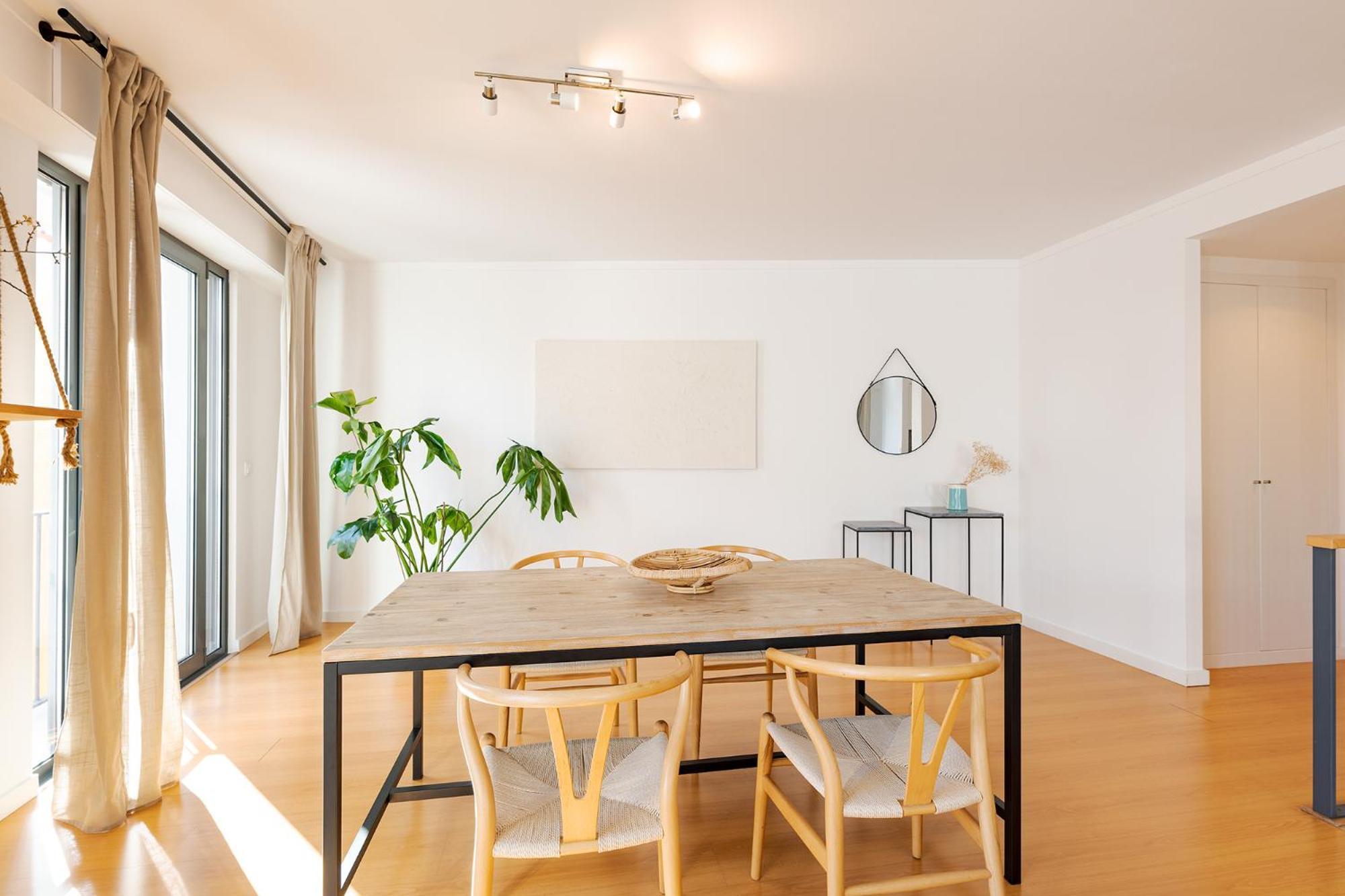 Penthouse For The Lovers - Parking & Views Apartment *