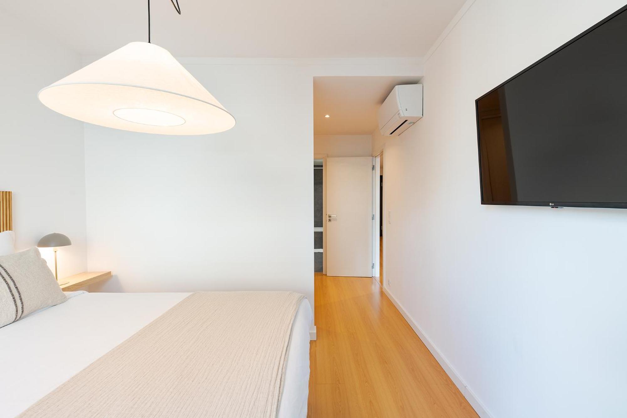 Penthouse For The Lovers - Parking & Views Apartment *